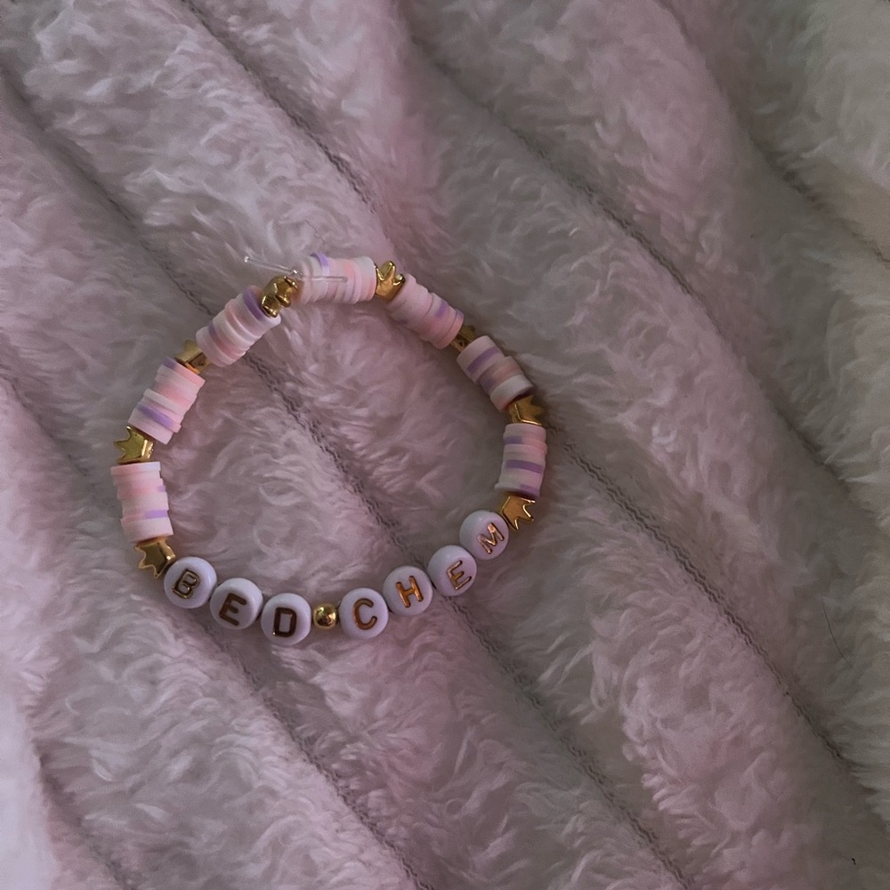 21 sabrina carpenter handmade concert worn bracelets! - Picture 14 of 16